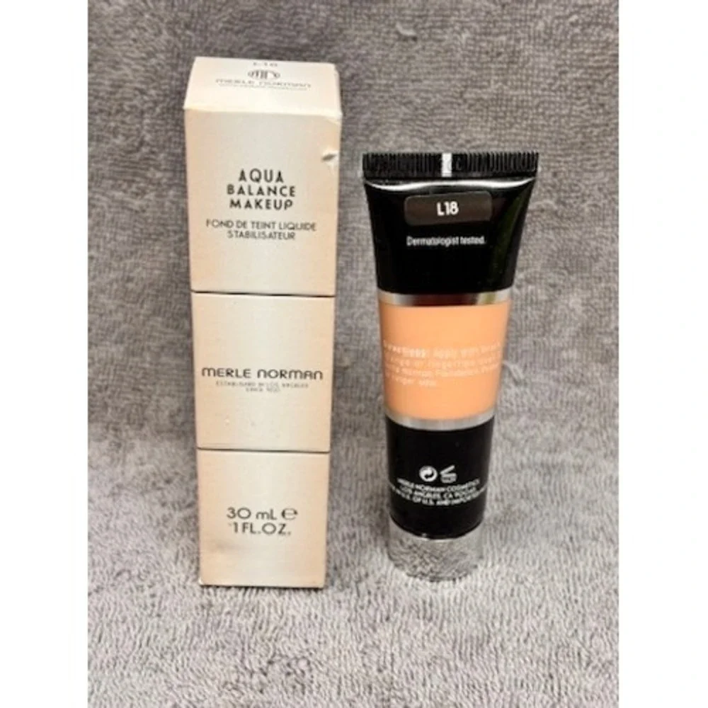 Merle Norman Aqua Balance Makeup Liquid Foundation L18 1oz New In Box Semi-Matte